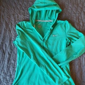 Nike Tennis 1/4 Zip w/Hood